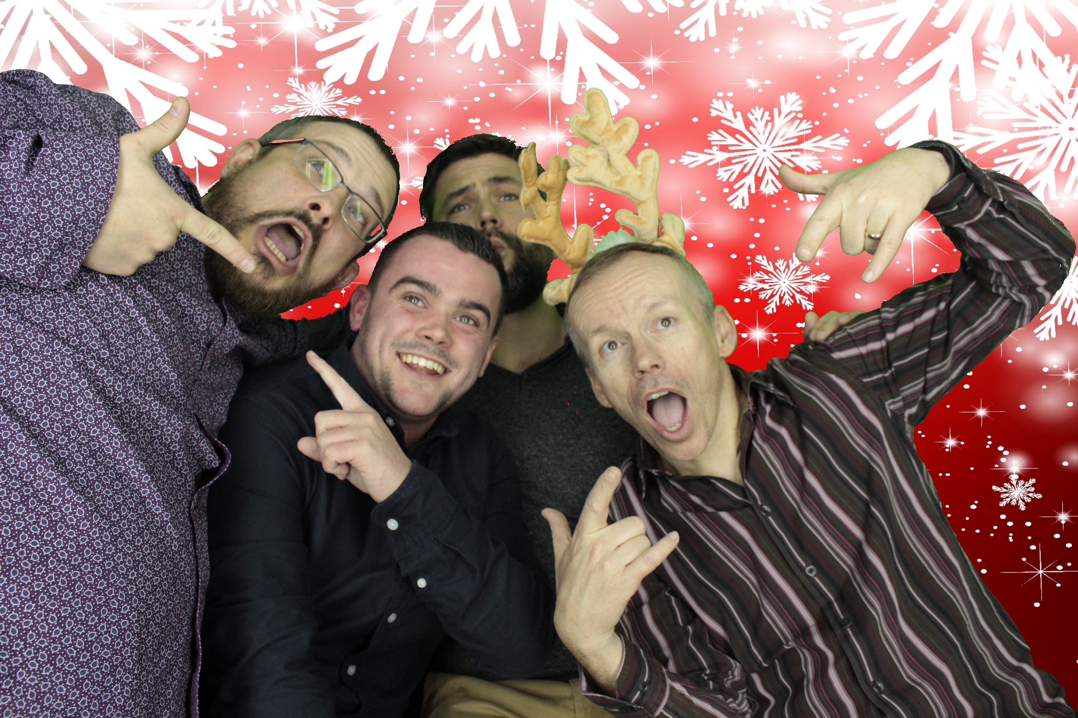 Ocean Network Express Christmas Party 2019 | View more photos from the event at gallery.myphotoboothexperience.co.uk/u/MyPhotoBoothExperienceLtd/Ocean-Network-Express-Christmas-Party-2019